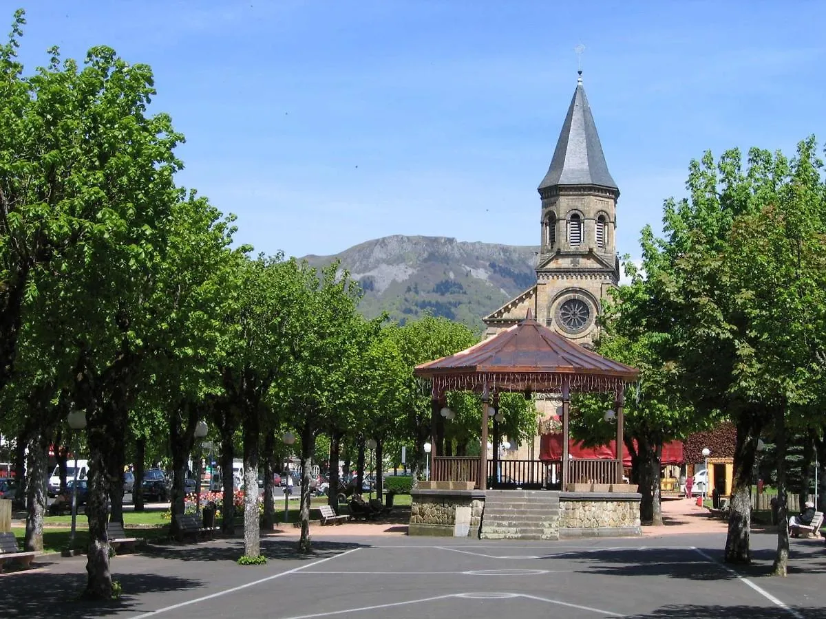 Centre La Bourboule - T2 Bis De Standing Avec Wifi Et Parking - Fr-1-608-29 Apartment